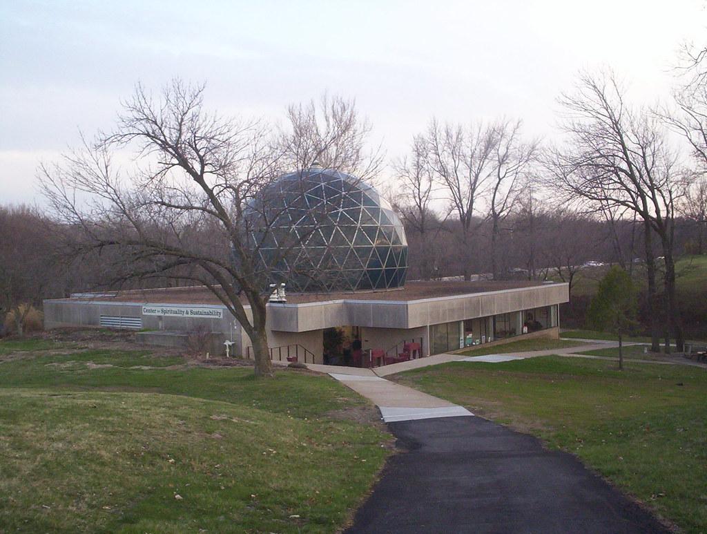 Graduation Rates and Salaries for Southern Illinois University Edwardsville  Students